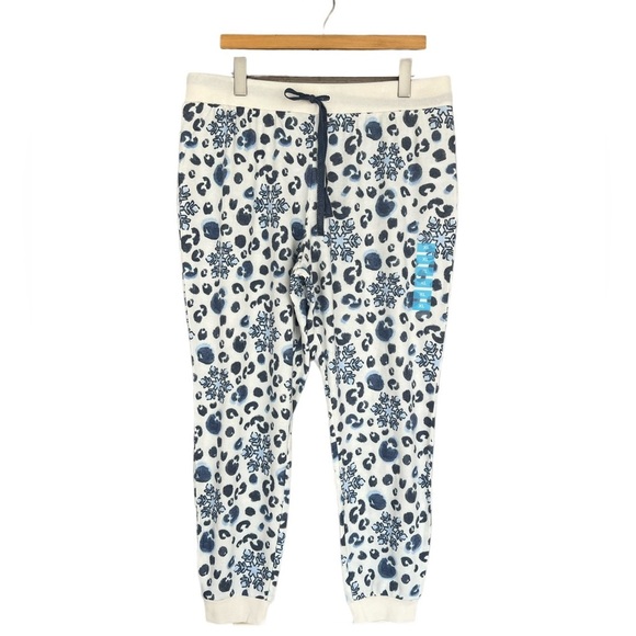 Rockin Around Snowflake Animal Print Loungewear Jogger PJ Track Sweat Pants NWOT - Picture 2 of 11